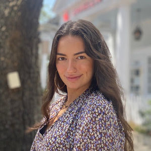 Meet your Posher, Gabriela